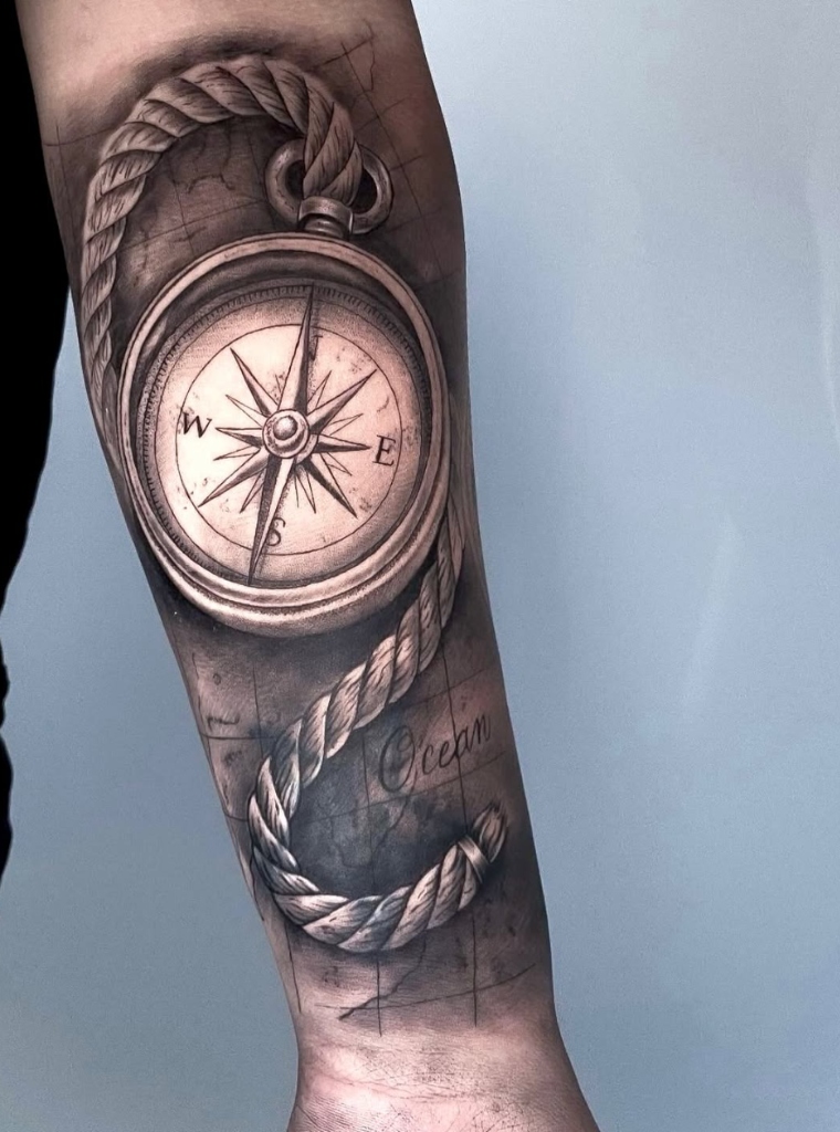 Tatuaje Brújula Náutica y Cabo Marino